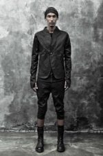 BLACK SHIFTED BIKER SHORTS