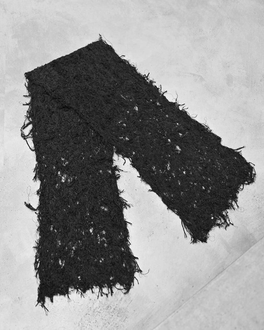 BLACK FIBER BOND UNISEX SCARF