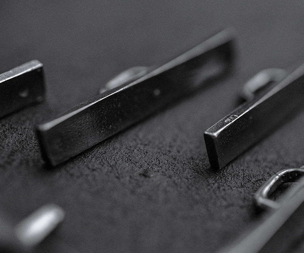 minoar-silver-signature-_0002_Brightness_Contrast-2