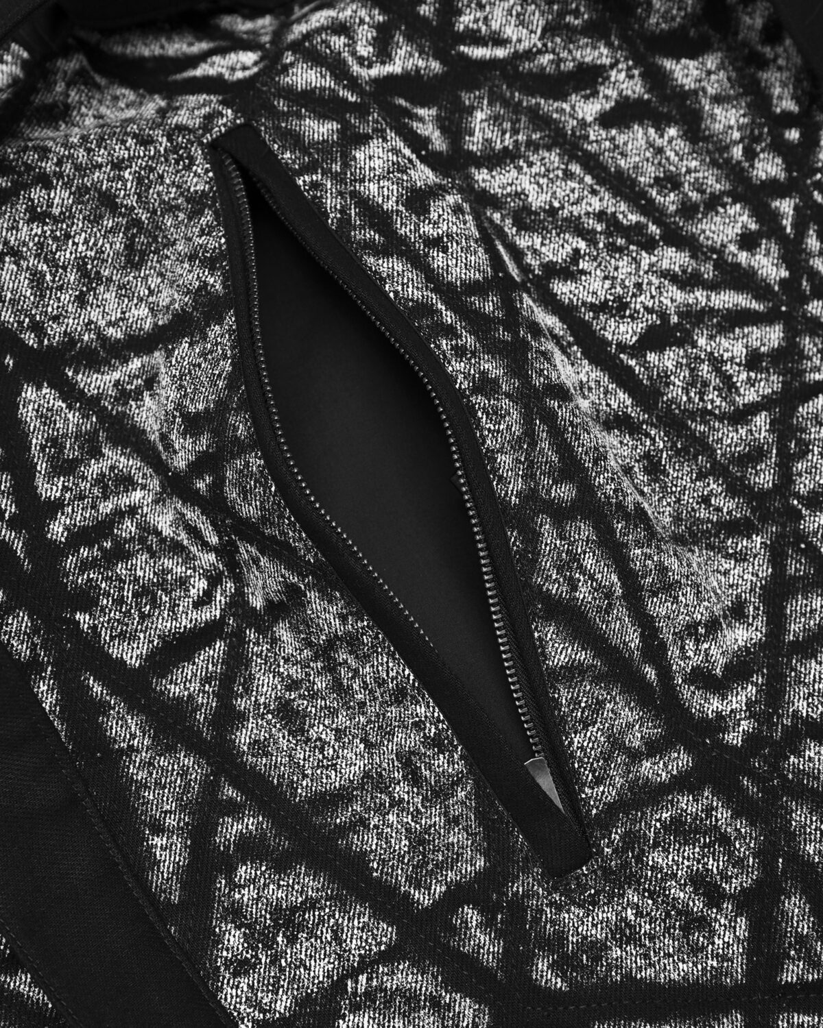 Tachyon Quilt Contrast Kutch Bag