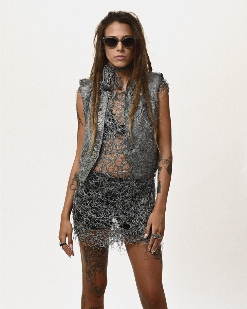 Fiber Web Contrast Elongated Top