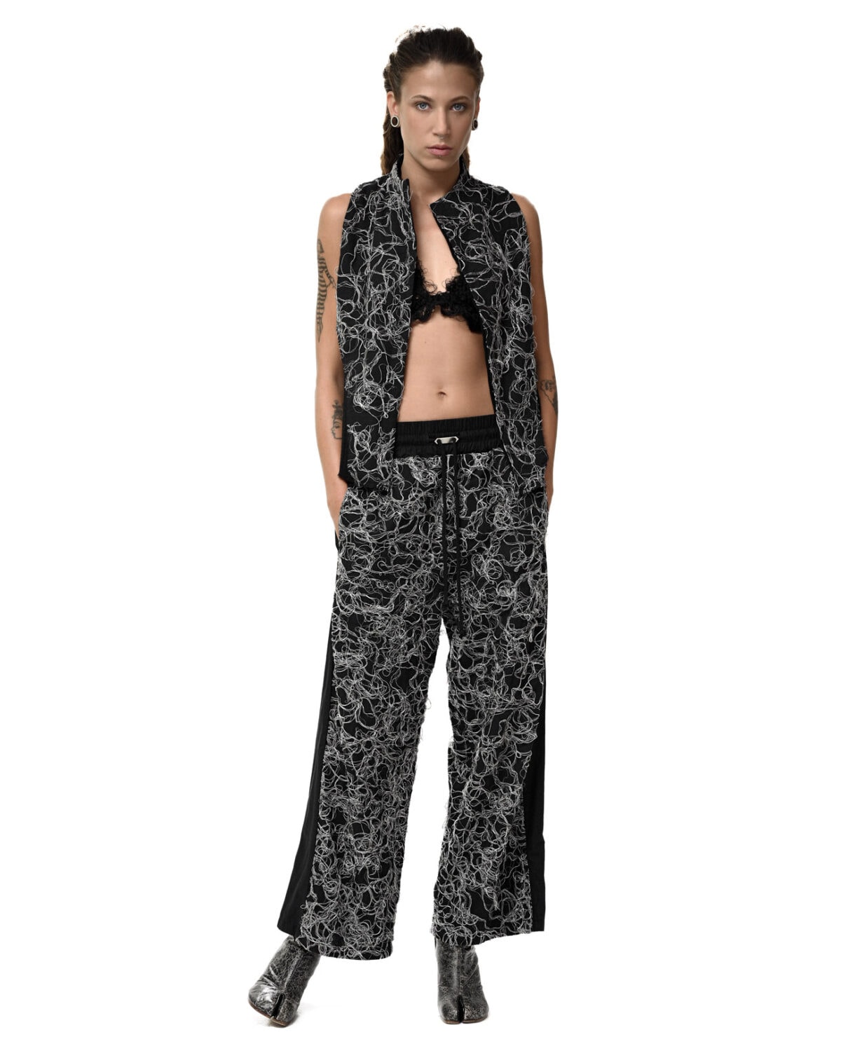 Contrast Angle Construct Vest