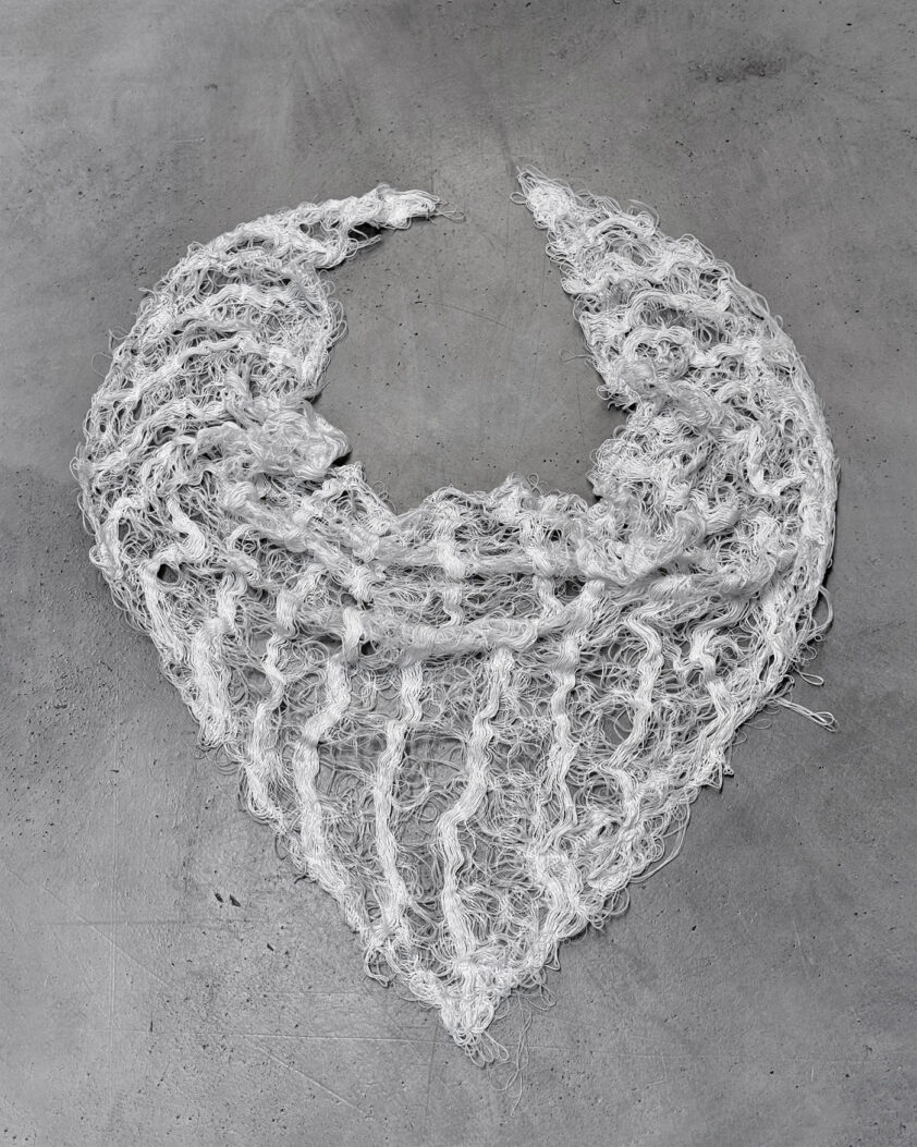 Filamentous Bandana Light Scarf